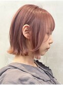 切りっぱなしボブピンクベージュミディアムボブダブルカラー