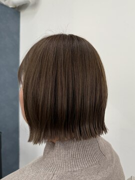 ルアン 上通り(ruen) 切りっぱなしボブ 透明感ブラウン