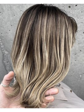 レブリイゼンコー イオンモール幕張新都心店(Reverie ZENKO) シャドールーツ