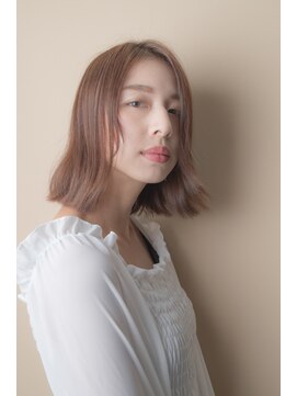 ウェンズデイラウンジ(Wednesday Lounge) 切りっぱなしショートボブ