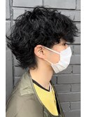 波巻きスパイラルパーマウルフカットツーブロック