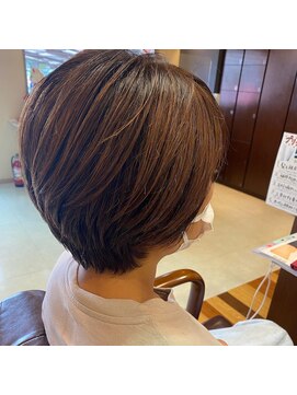 ジールドゥーエ(Zeal due) ショートボブ