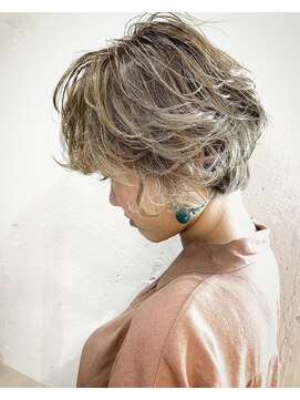 ヘアーワークス ヘルム 渋谷店(HAIR WORKS HELM) 【HELM渋谷】外国人風バレイヤージュ