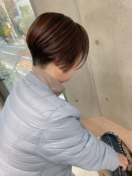 エウペ 渋谷(WEUPE) 斜めバング/グレージュカラー/デザインカラー/シルキーベージュ