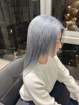 アンダーバーホワイト 栄店(_WHITE) ペールブルー