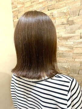 ココカラヘアー ニコ(cococara hair nico) 切りっぱなし/ボブ/アッシュベージュ/トリートメント