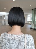 パツッと丸みボブ/ショートカット/ショートヘア/20代/30代/40代