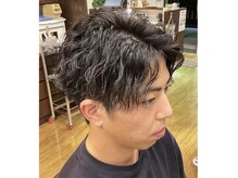 パーマデザインも好評。フェードに合わせたデザインも可能。