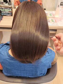 毛髪改善特化サロン【WinK】素髪のような美しい髪を10年後、20年後も目指しています。