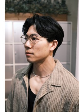 イーズ(e's) 毛流れ◎センターパート《諸星》