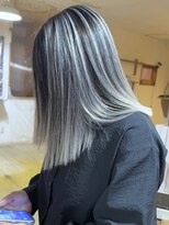 ブレイズヘアー(BLAZEhair) 【プリンが気にならない】ホワイトバレイヤージュ×ブリーチ2回