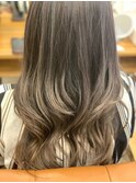 ハイライト×グレイベージュ