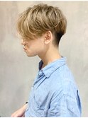 アップバングコンマヘアスキンフェード_ba296852