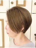 極細白髪ぼかしハイライトと前下がりショート☆