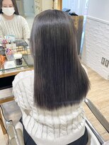 ネオリーブ チロル 横浜西口店(Neolive CiroL.)&nbsp;ハイトーン　透明感グレージュ　ケアブリーチ　切りっぱなし