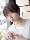 耳掛け、マッシュショート　《五月女スタイル》