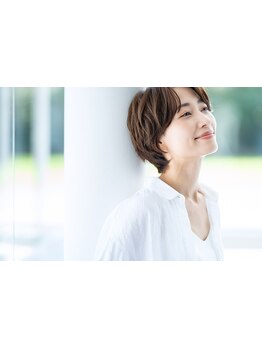 【髪質改善特化サロン 】新たに導入したシルキーストレート＆カールで大人女性の髪の悩みを改善へ!