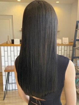 アンレッグス(ann LEGS)の写真/【ナチュラル】ダメージレスな縮毛矯正で、自然なストレートヘアに♪人気の前髪ストレートもご用意☆