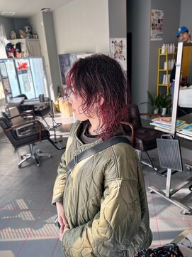 ダニーコウベ(Danny kobe) 赤パーマウルフ