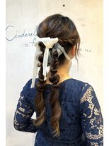 ハル(HARU)&nbsp;編みおろしツインアレンジ