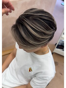 ヌエン 渋谷(NU/EN) メンズバレイヤージュ　ミルクティーベージュ