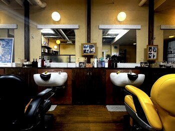 コネクション(Connection)の写真/【西新/藤崎/早良区】完全マンツーマンでゆったり寛げる◇落ち着いたウッド＆レンガ空間で頭皮ケアも充実！