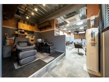 シャンプーは丁寧に手洗いで◎メンズも◎白髪染め根元1980円～♪