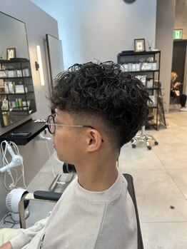 ニーズヘアー(Needs hair)の写真/【瑞光四丁目5分】学生にも人気!「メンズの身だしなみもNeeds hair」カット+眉ケアで創る、清潔感と自信。