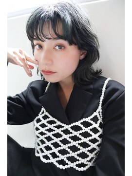 フィガロ ウメダ(FIGARO UMEDA) くびれウルフボブ