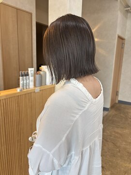 ユニカ 宇都宮(yunica) グレージュ ブリーチ ぱつんとボブ