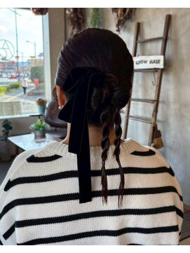 アズグロウ エクラ(AS GROW 'eclat) 大人タイトシニヨン×リボンアレンジ大人ガーリー