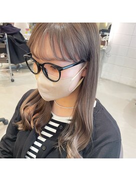 ヘアーメイクチック(HAIR MAKE CHiC) ふんわりベージュベージュカラーダブルカラー透明感カラー
