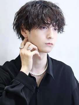 コンフィデンス メンズヘアー(confidence MEN'S HAIR) コンマバングスパイラルパーマ [新宿/新宿駅/西新宿/新宿３丁目]