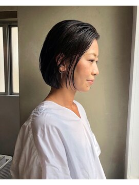 シセイ 青山(SHISEI) ぱつっとボブ/大人ボブ/40代/50代/黒髪［南青山］