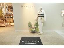 バサラ 渋谷店(VASARA)の雰囲気（VASARA渋谷店　入口広く、着物もたくさん揃えております。）