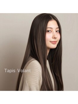 こだわりの酸性ストレートで、髪質改善。ダメージを最小限に抑え、ツヤ感のあるナチュラルなストレートへ。