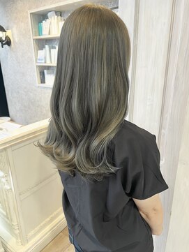 キャアリー(Caary) 福山市美容師求人スタッフ募集中艶ロングヘアオリーブグレージュ