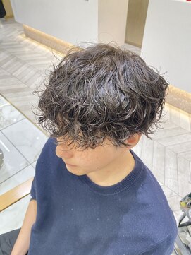 ゼスト フィーノ(ZEST fino) シャドウパーマフェザーパーマスペインカールメンズパーマ