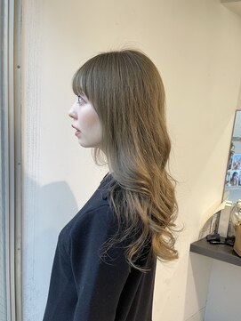 ウィリートーキョー 渋谷(WELLY TOKYO) 20代大人気★オリーブグレージュ★ケアブリーチカラー外巻き