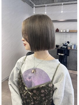 トーン(tone) ミルクティーベージュ×切りっぱなしボブ