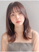 くびれヘアくせ毛風カール斜めバングうるツヤ艶感うる艶髪
