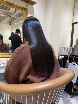 ロンドアベニール 北千住(Lond avenir) オリーブグレー/韓国風巻き/レイヤーカット/髪質改善/縮毛矯正