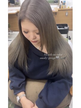 ロッソ ヘアアンドスパ 獨協大学前店(Rosso Hair&SPA) silver color