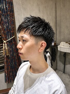 ジ オブスキュア(THE OBSCURE) ナチュラルフェード×スパイキーショート