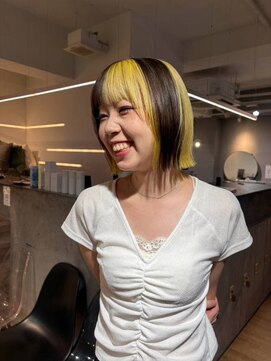 シーン バイ ラッド(SCENE by RAD) レイヤーで作る小顔盛りショートボブヘア顔まわりカット艶感