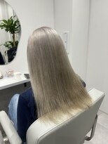 ヴィヒタ 川越 本川越(VIHTA.)&nbsp;極上の透明感！ホワイトベージュ×ストレートロング川越本川越