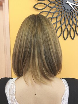 プライベートルーム PrivateRoom 透け感ミディストレート♪