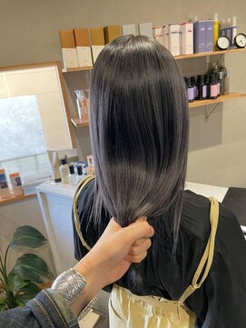 ニュウニュウ(NIU NIU) 暗めシルバーカラー♪