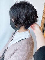 【morio原宿】ニュアンスショートボブ　黒髪パーマ　宮本