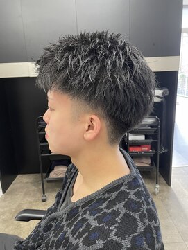 モエバイアリア(Moe by aria) 刈り上げスパイキーショート